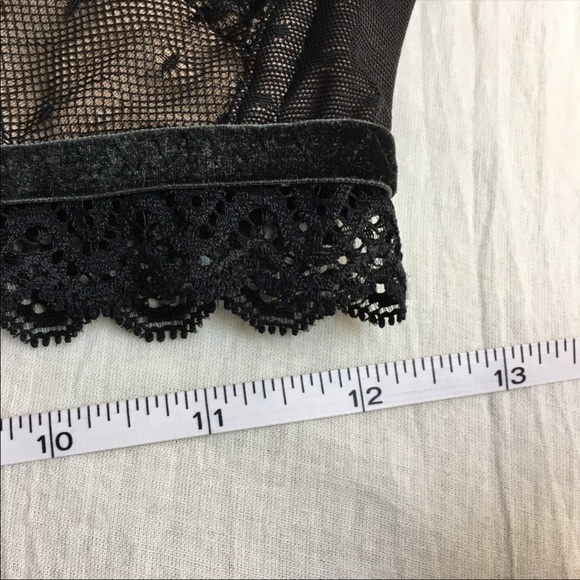 Black Lace Very Sexy Corset Bra - Picture 8 of 13